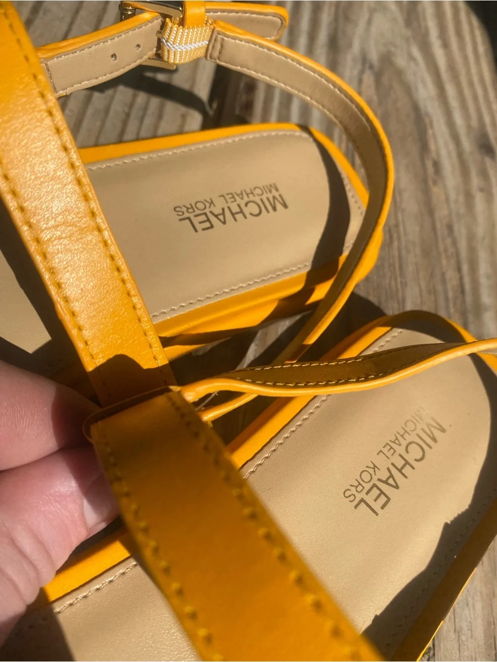 🌼(NEW!) MICHAEL KORS- Marigold Leather Slingback Sandals w/ Gold Hardware✨